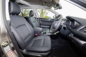 Subaru Outback 2018 года  (UK)